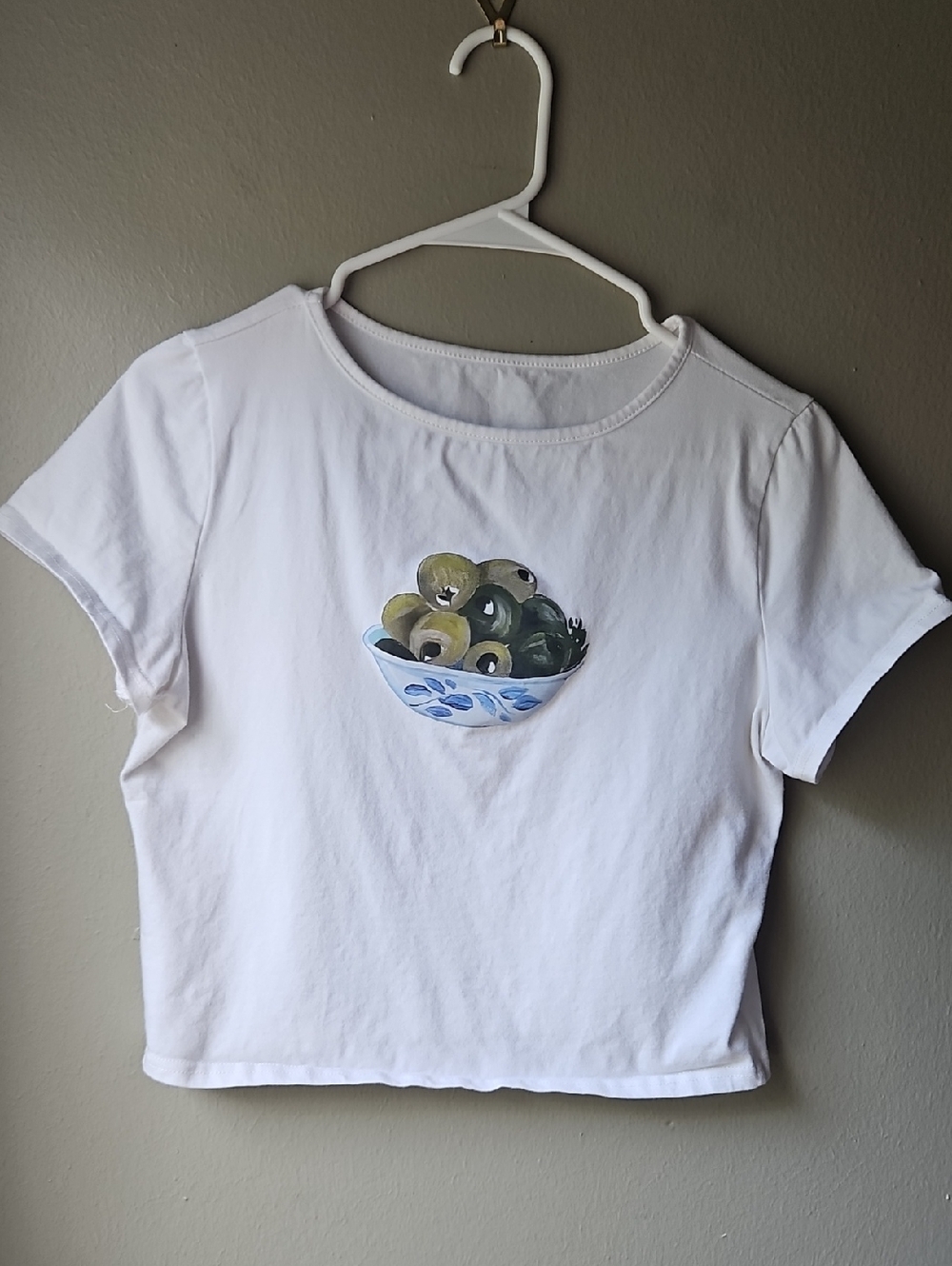 Olive White Crop Tee Shirt LARGE Greece Spain